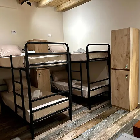 H Auberge de jeunesse