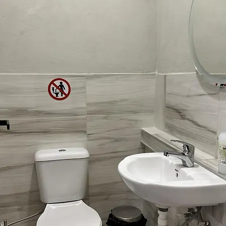 H * Τίρανα