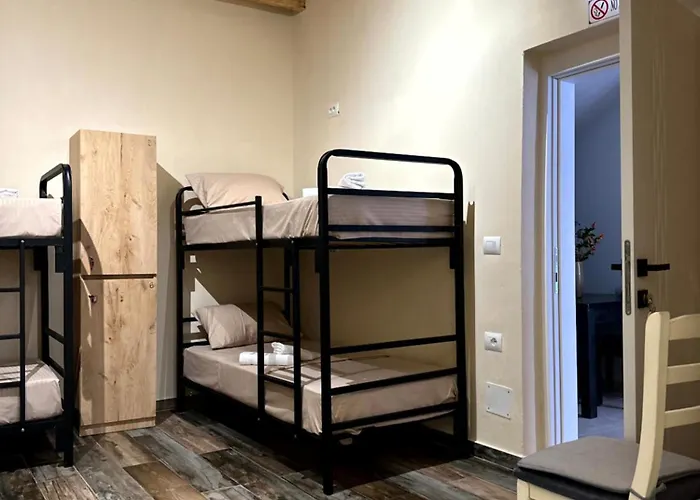 Auberge de jeunesse H *