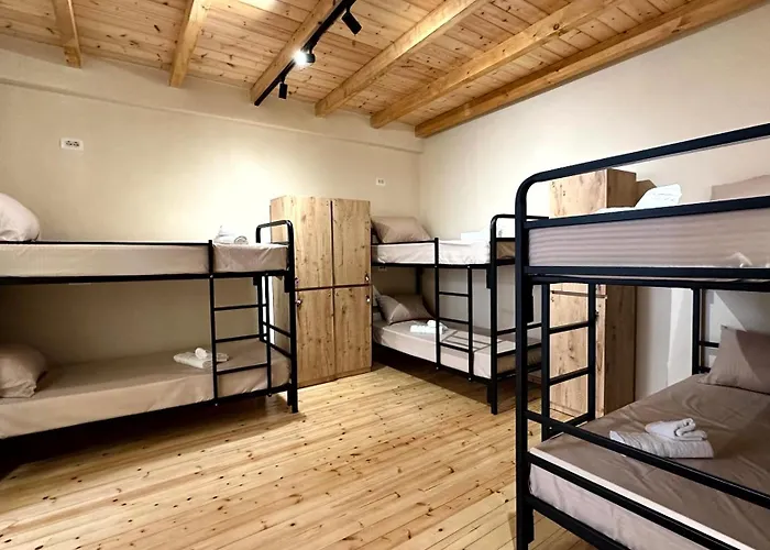 Хостел H Тирана